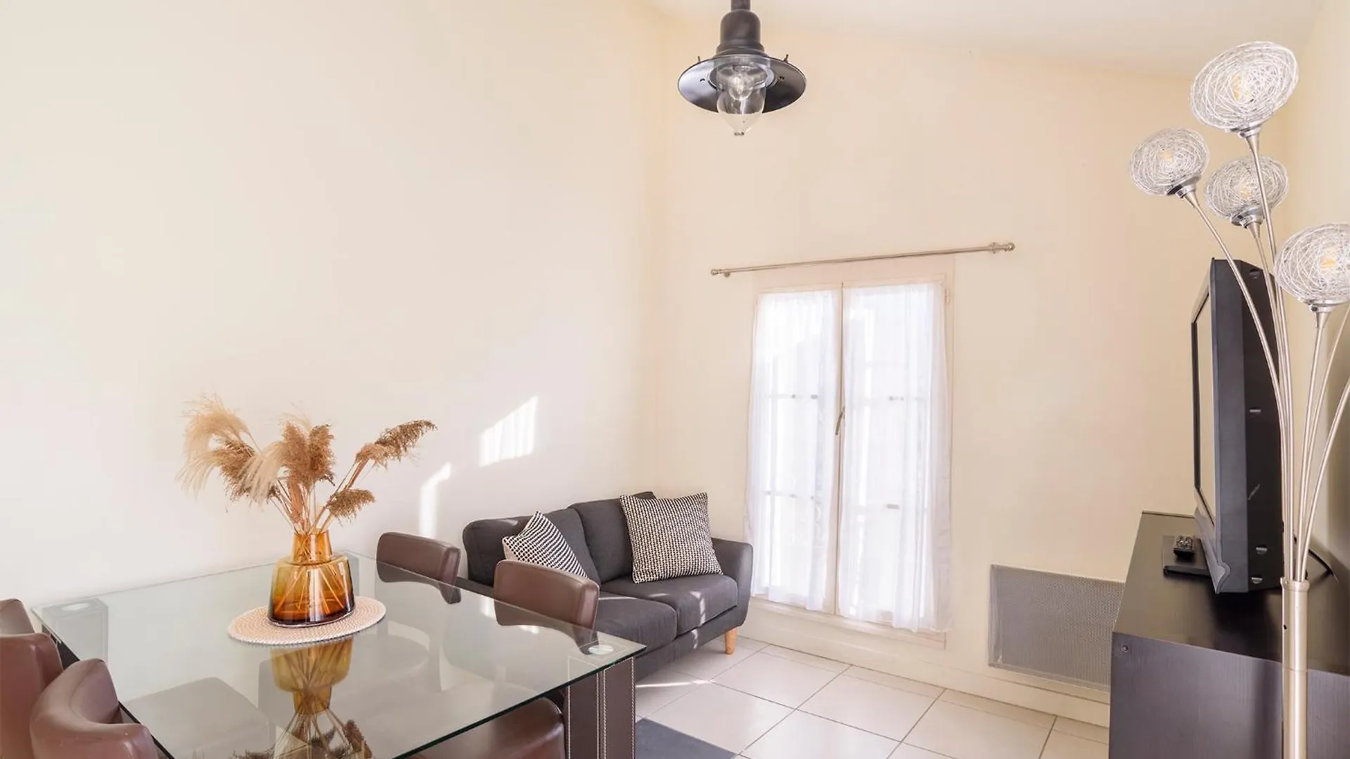 Appartement Cosy Hyeres Centre Apartment